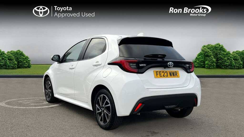 Toyota Yaris 1.5 Vvt-h Design E-cvt Eur FE23WWR White #4