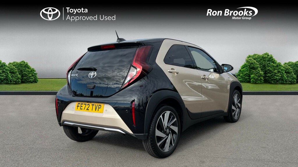Toyota Aygo X 1.0 Vvt-i Exclusive X-shif FE72TVP Beige #2
