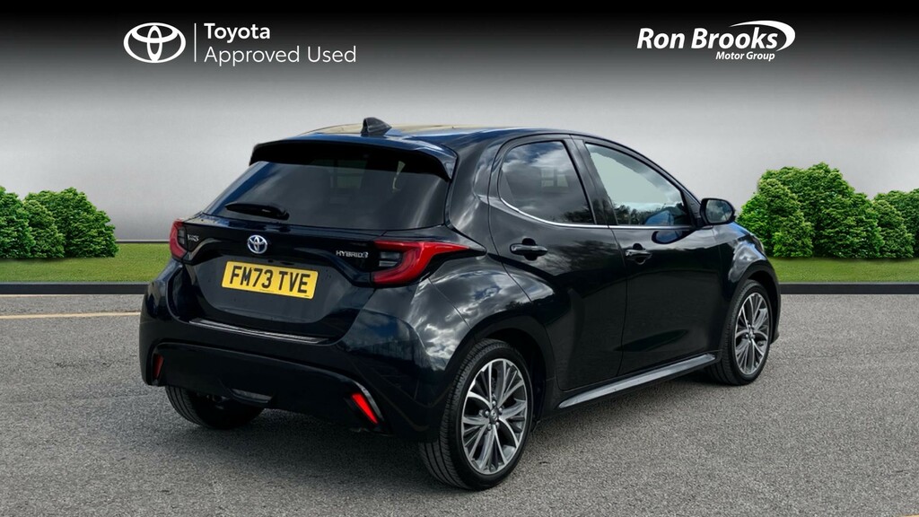Toyota Yaris 1.5 Vvt-h Excel E-cvt Euro FP23BYJ Black #2