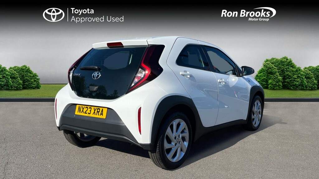 Toyota Aygo X 1.0 Vvt-i Pure X-shift Eur NX23XRA White #2