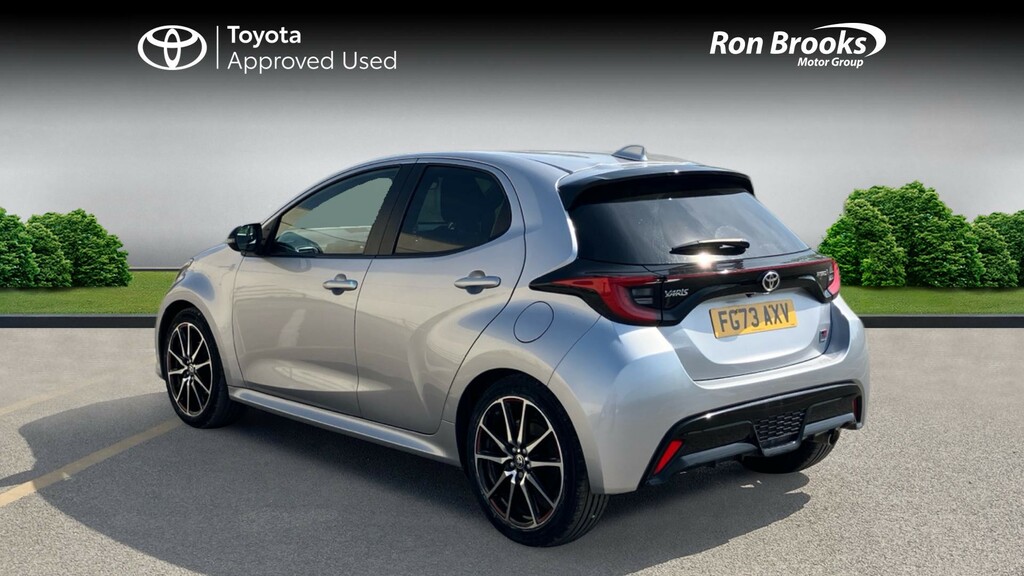 Toyota Yaris 1.5 Vvt-h Gr Sport E-cvt E FG73AXV Silver #4
