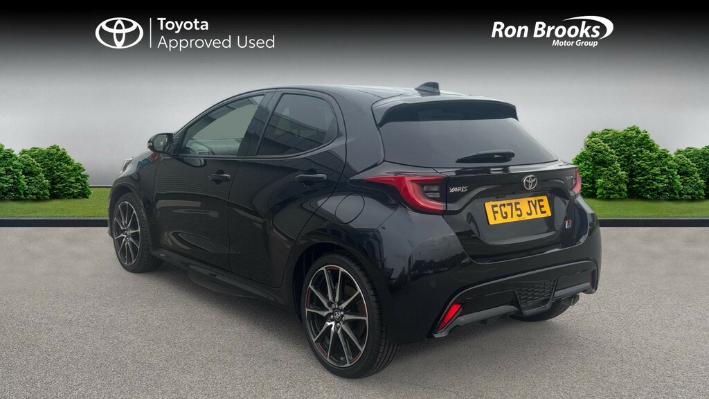 Toyota Yaris 1.5 Vvt-h Gr Sport E-cvt E FG75JYE Black #4