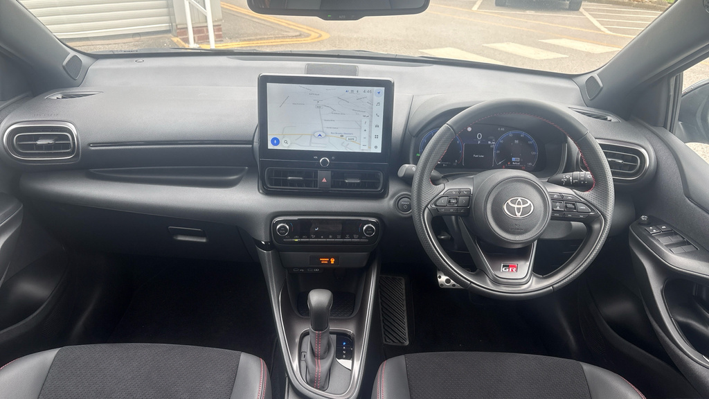 Toyota Yaris 1.5 Vvt-h Gr Sport E-cvt E FG75JYE Black #6
