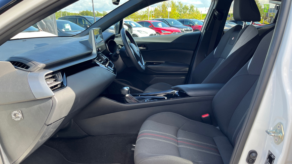 Toyota C-Hr 1.8 Vvt-h Gr Sport Cvt Eur VU23UDE White #5
