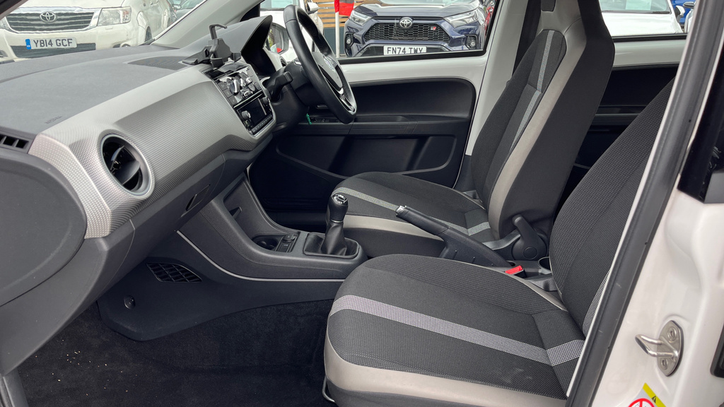 Volkswagen Up 1.0 High Up Euro 6 Ss FH19KKS White #5