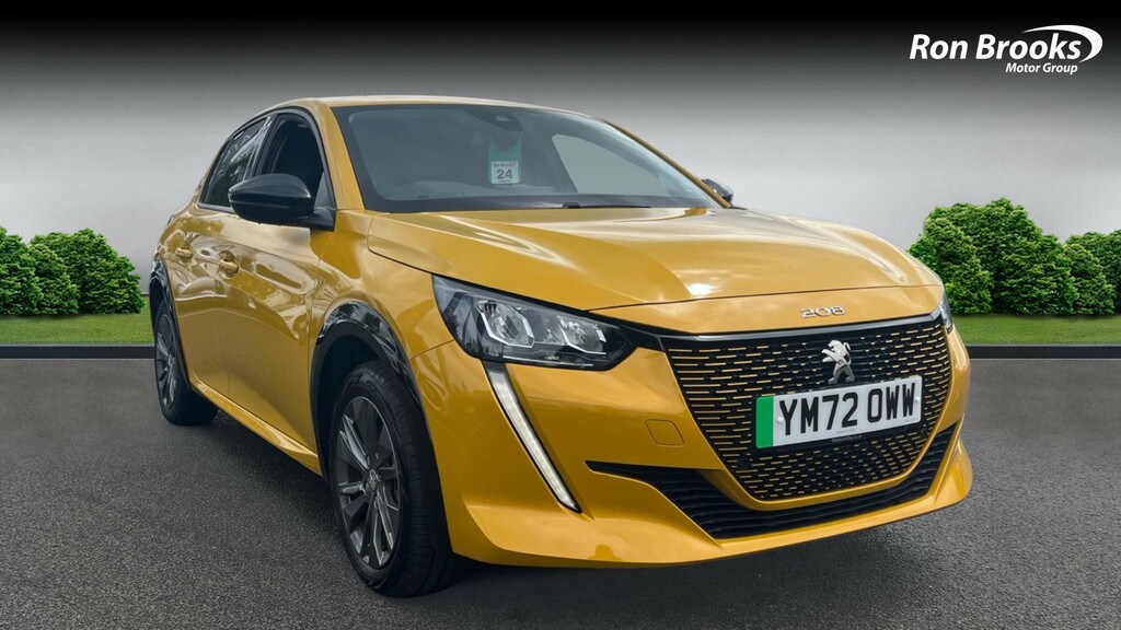Peugeot e-208 50Kwh Allure Premium Aut Yellow