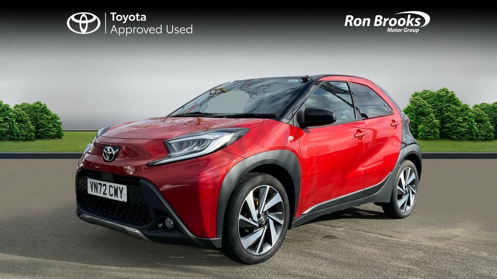 Toyota Aygo X 1.0 Vvt-i Exclusive X-shif VN72CWY Red #3