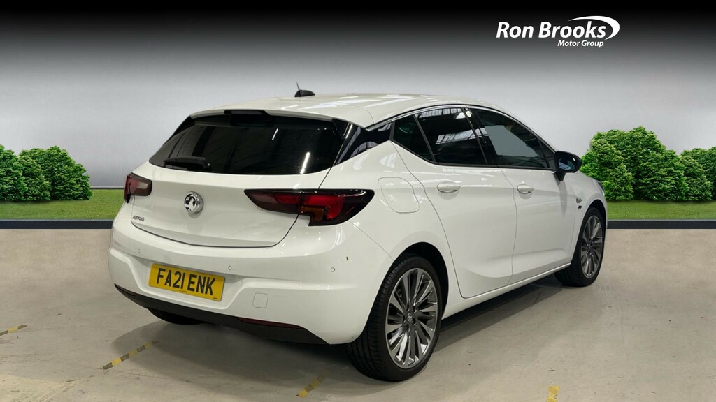 Vauxhall Astra 1.2 Turbo Griffin Edition FA21ENK White #2