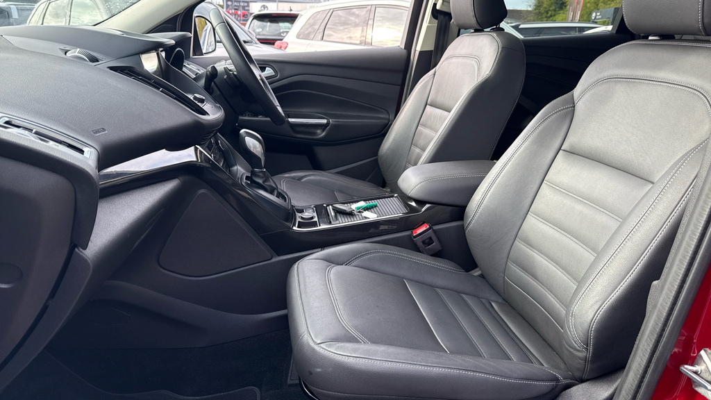 Ford Kuga 2.0 Tdci Titanium X Powers ST18YGF Red #5