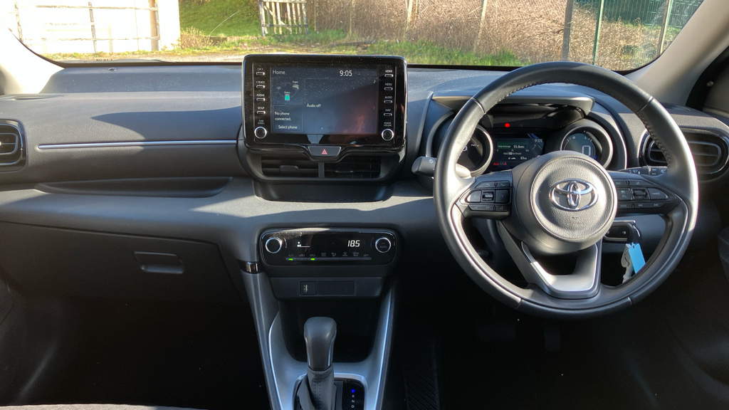 Toyota Yaris 1.5 Vvt-h Design E-cvt Eur FE23XCM White #5