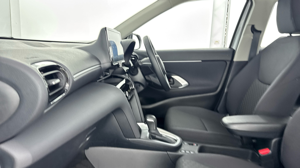 Toyota Yaris Cross 1.5 Vvt-h Icon E-cvt Euro Silver #5