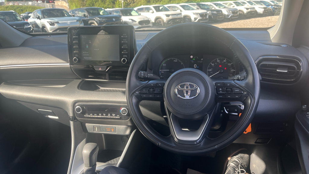 Toyota Yaris 1.5 Vvt-h Icon E-cvt Euro FE73YBX Brown #6