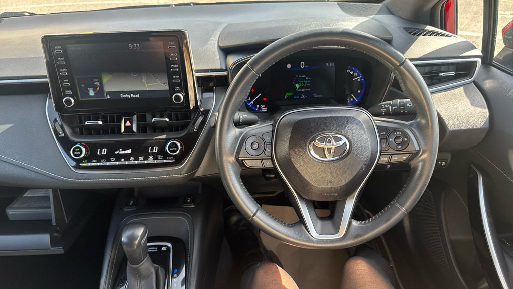 Toyota Corolla 1.8 Vvt-h Design Cvt Euro AX21JKN Red #6