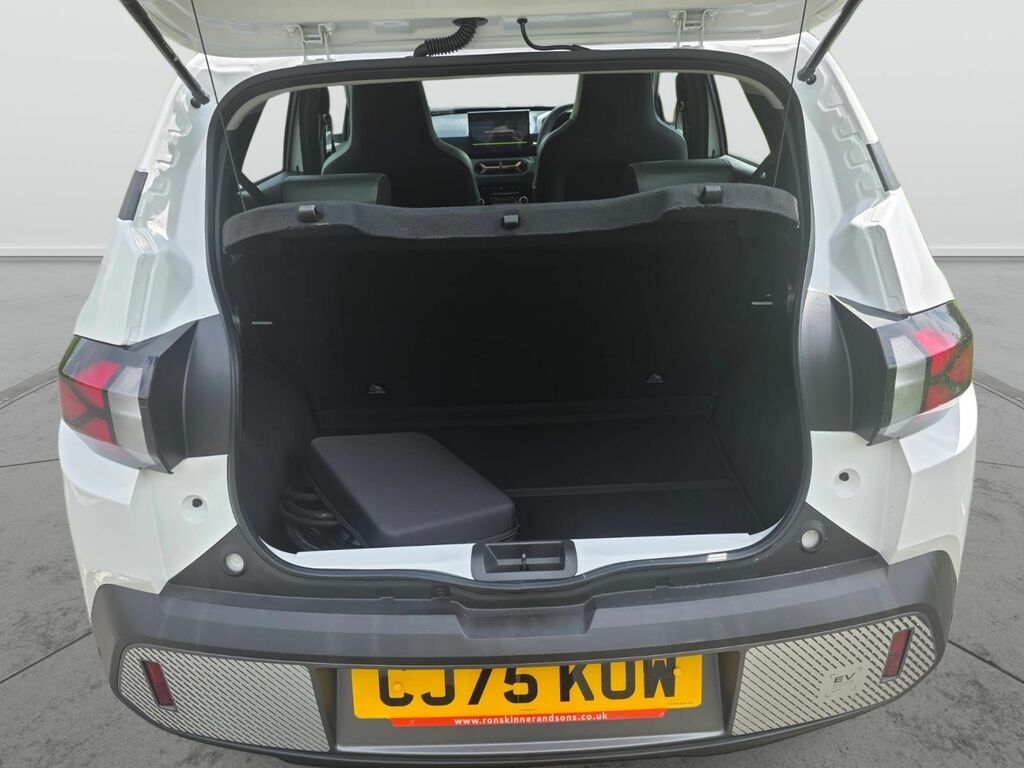 Dacia Spring 100 24.3Kwh Extreme Hatchback 1 CJ75KUW White #5