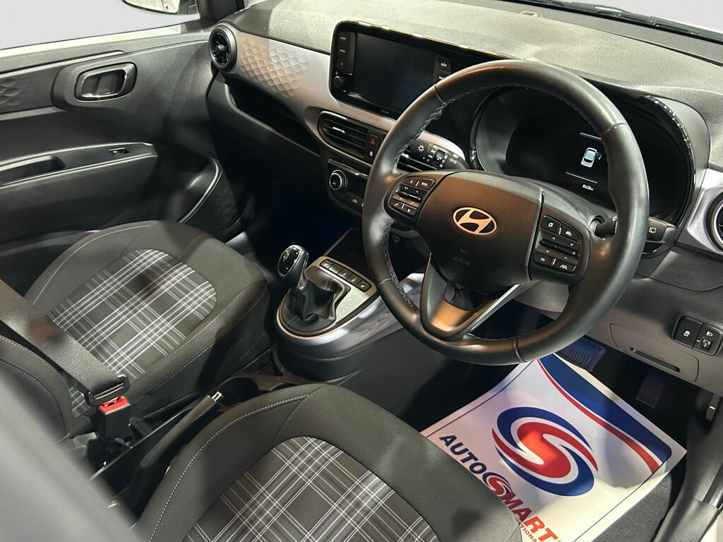 Hyundai I10 1.0 Premium Hatchback Euro 6 Ss DV24PYO White #6
