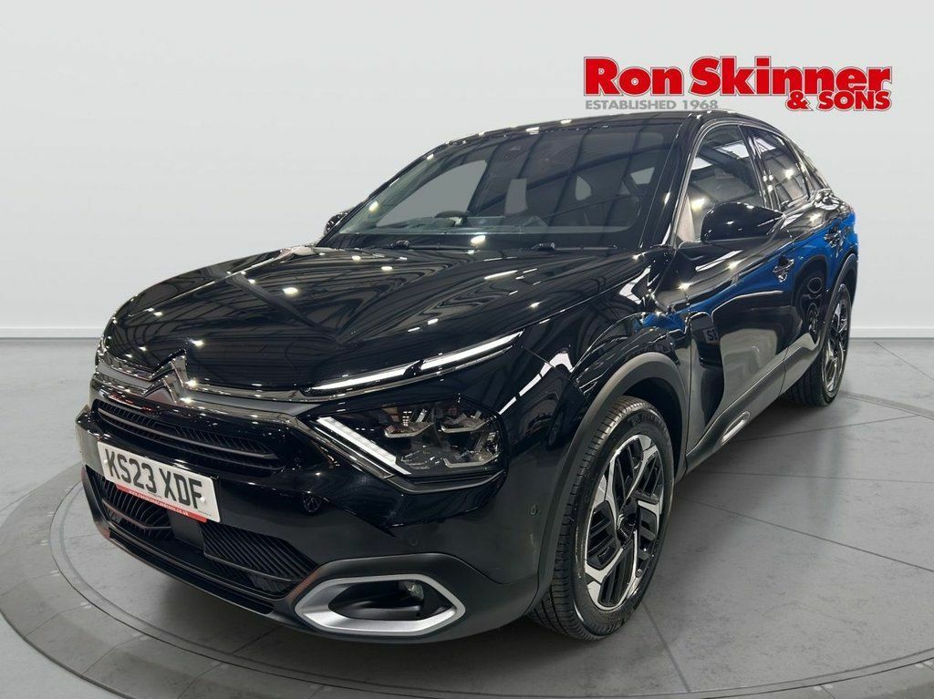 Citroen C4 1.5 Bluehdi Shine Plus Hatchback Eat8 E KS23XDF Black #2