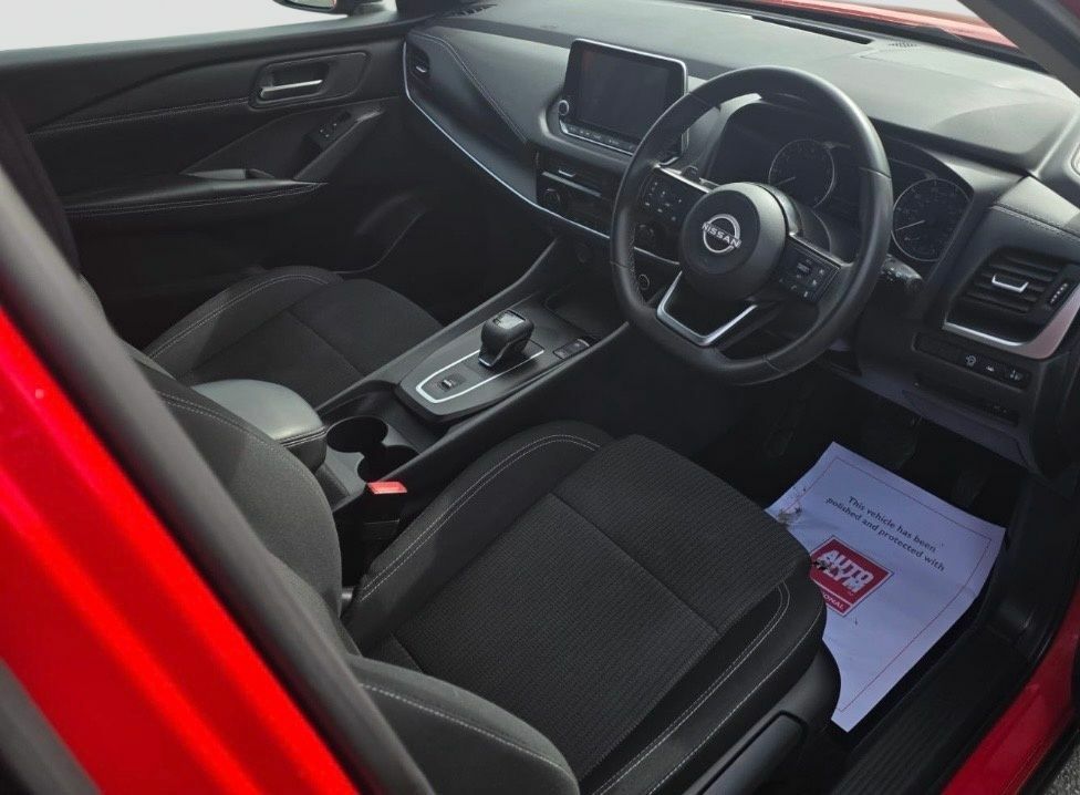 Nissan Qashqai 1.3 Dig-t Mhev Acenta Premium Suv Hybri DS24CHF Red #6