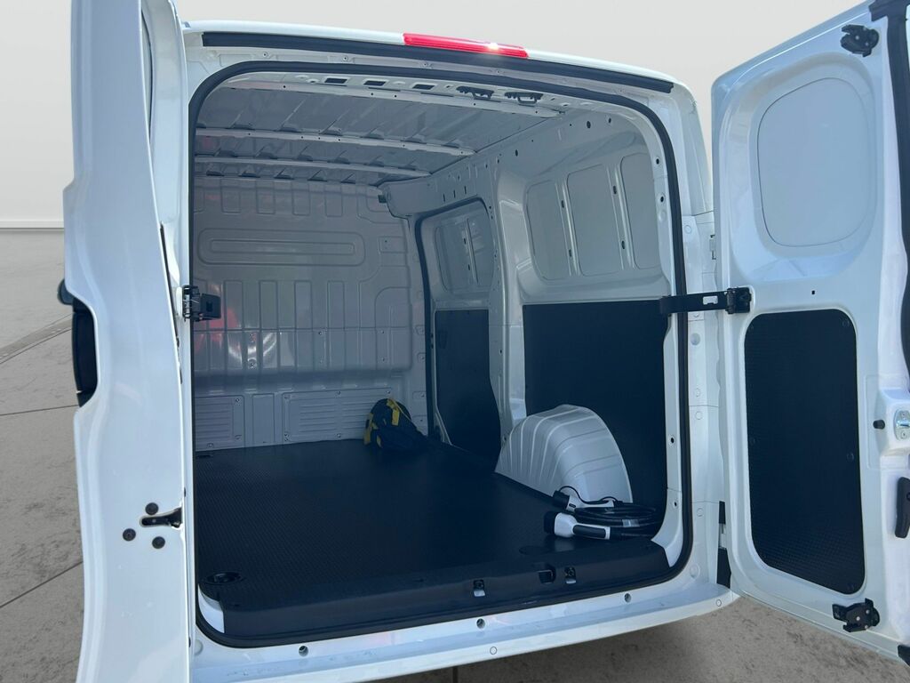 Maxus eDeliver 5 64Kwh Panel Van 6Dr L1 163 Ps White #5