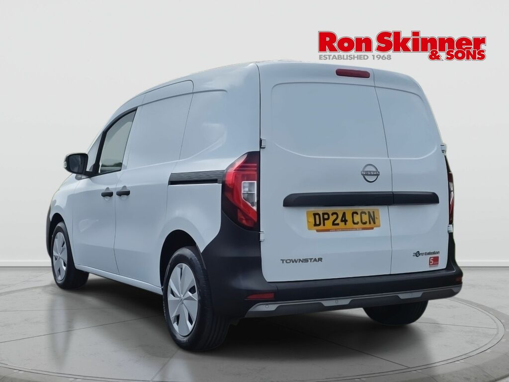 Nissan TOWNSTAR 45Kwh Acenta Panel Van 6Dr L1 122 P DP24CCN White #3