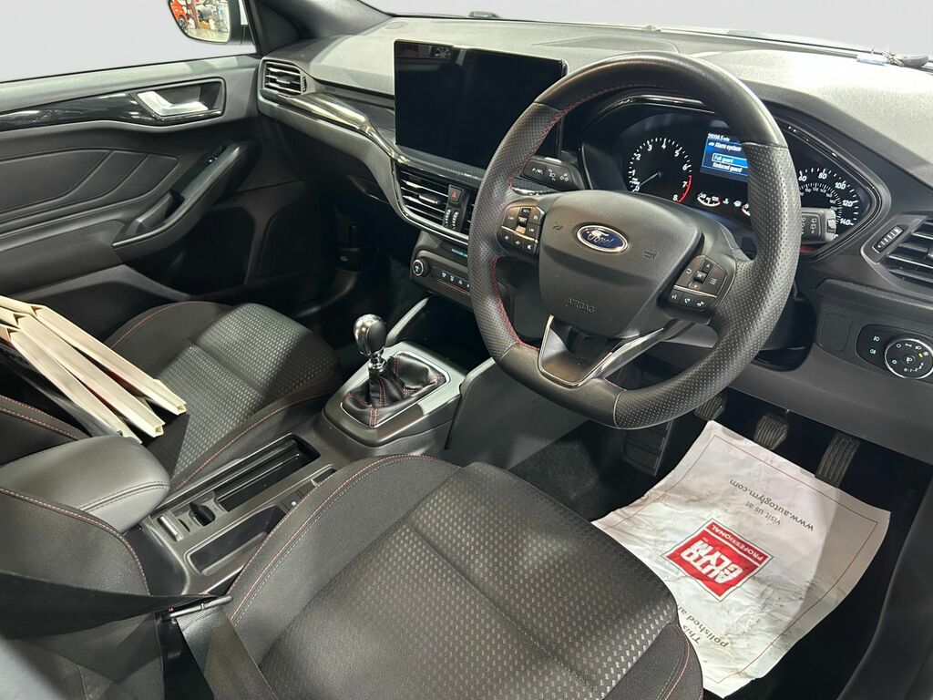 Ford Focus 1.0T Ecoboost St-line Hatchback WD72LVC White #6