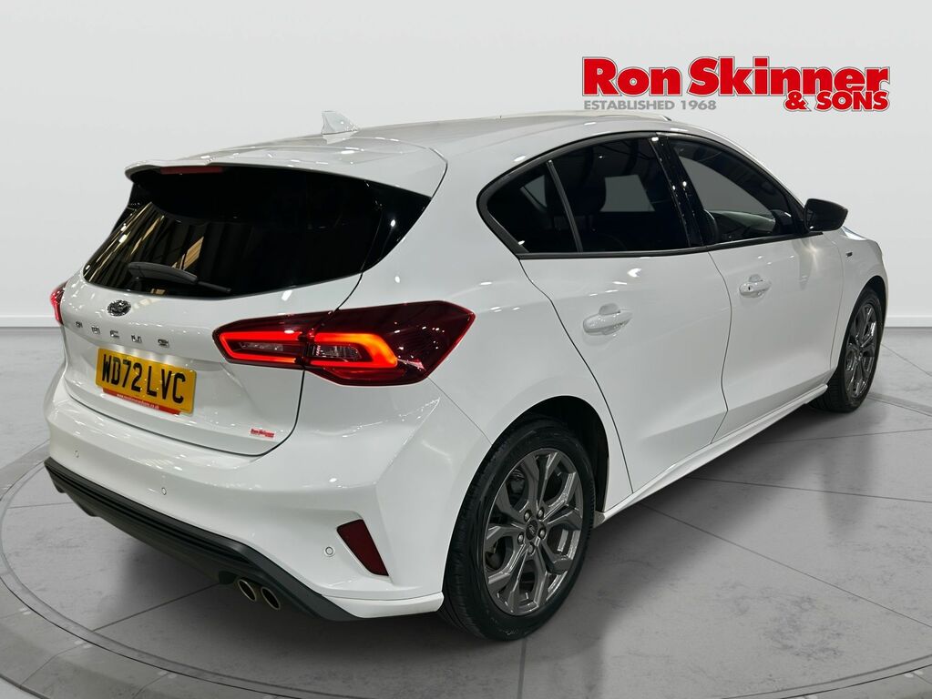 Ford Focus 1.0T Ecoboost St-line Hatchback WD72LVC White #4