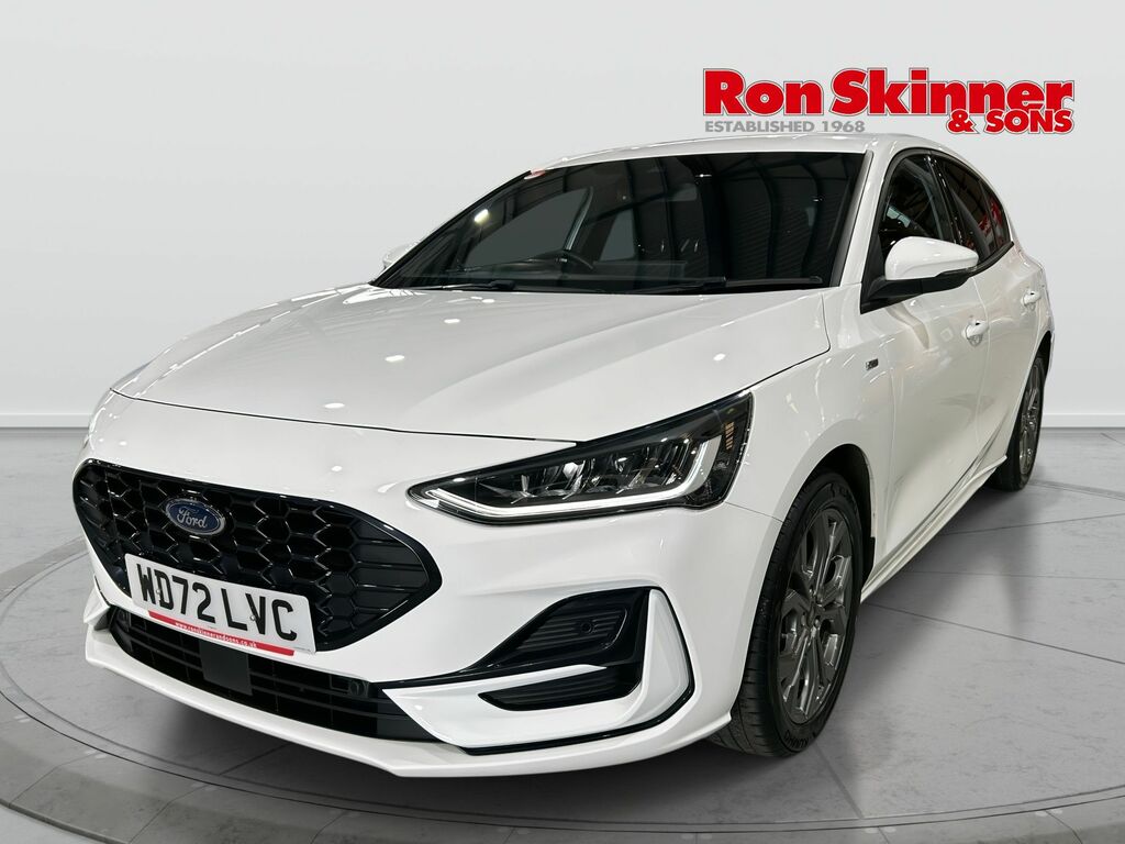 Ford Focus 1.0T Ecoboost St-line Hatchback WD72LVC White #2