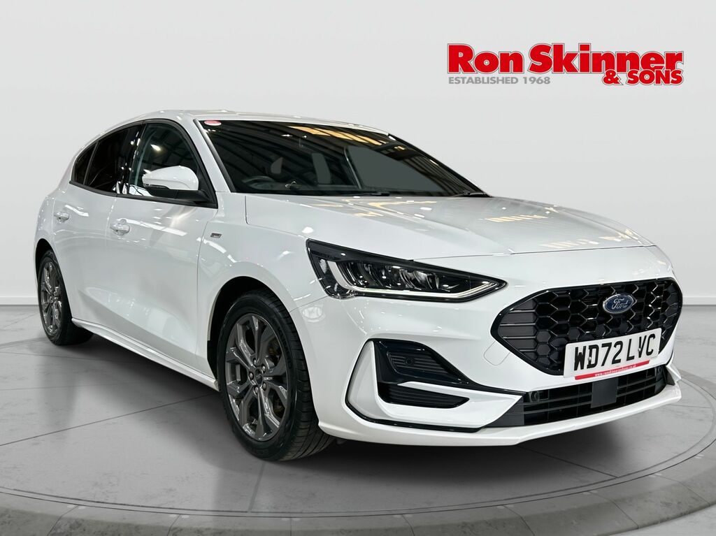 Ford Focus 1.0T Ecoboost St-line Hatchback White