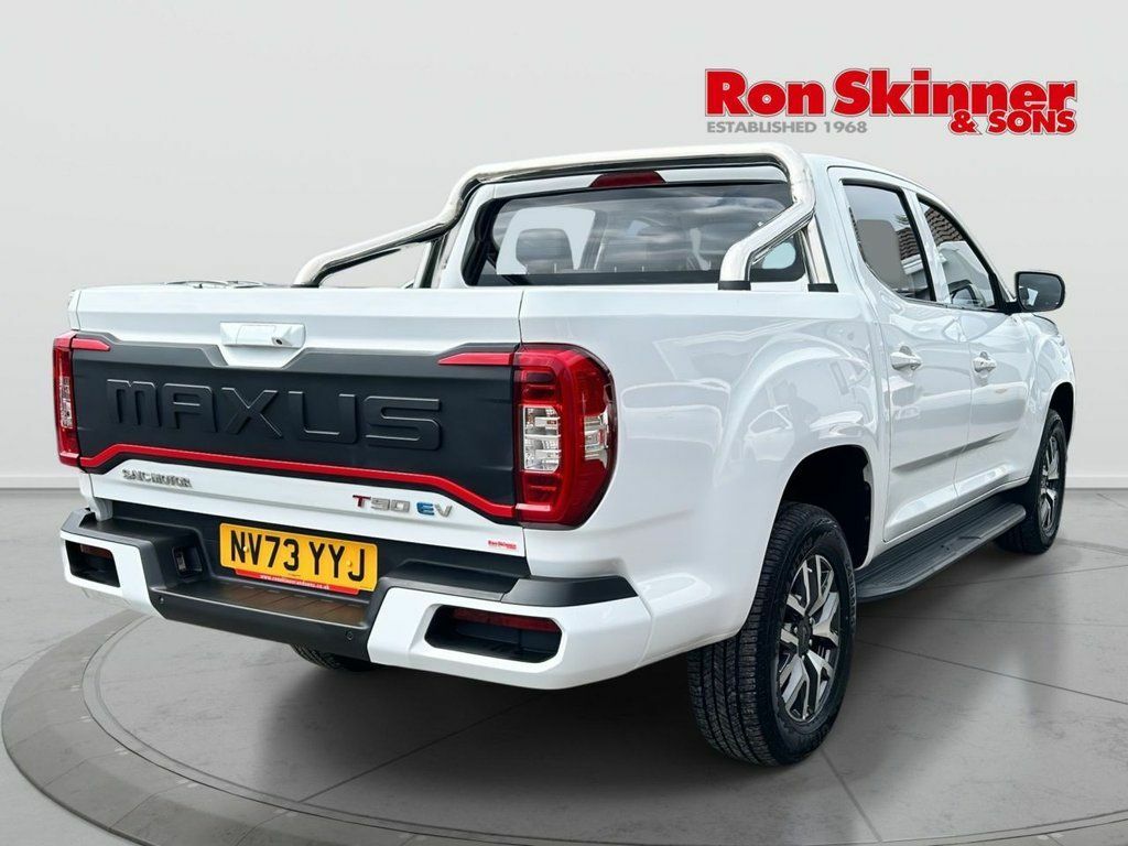 Maxus T90 88.5Kwh Elite Pickup Double Cab White #4