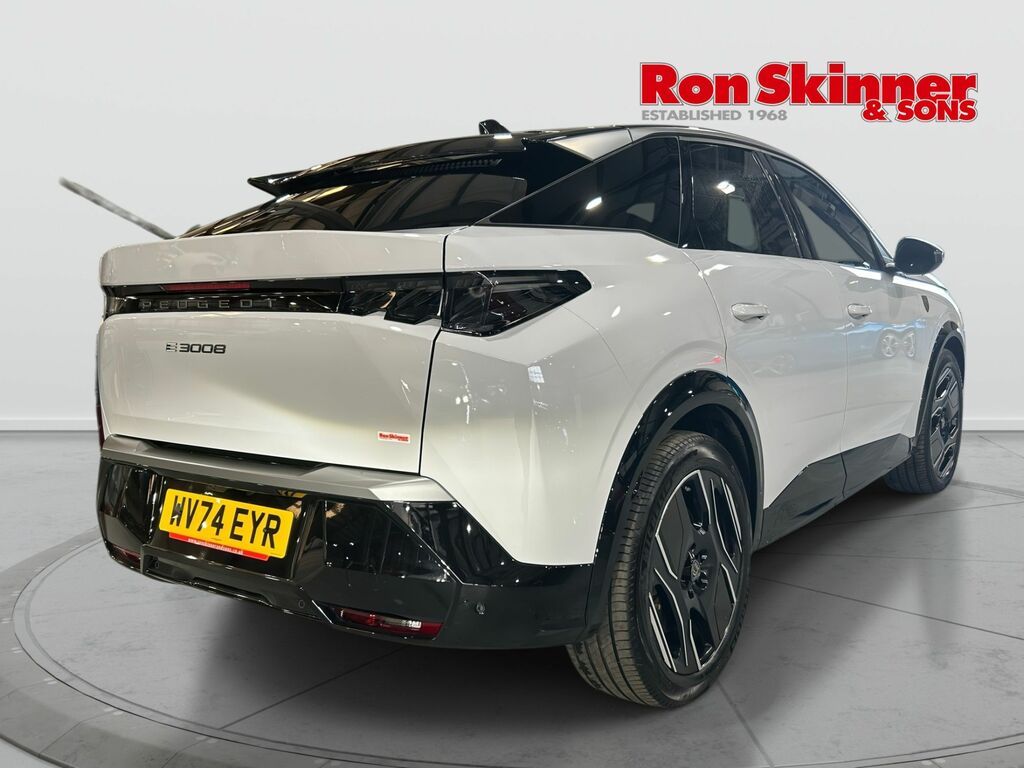 Peugeot 3008 73Kwh Gt Suv 210 Ps WV74EYR White #4