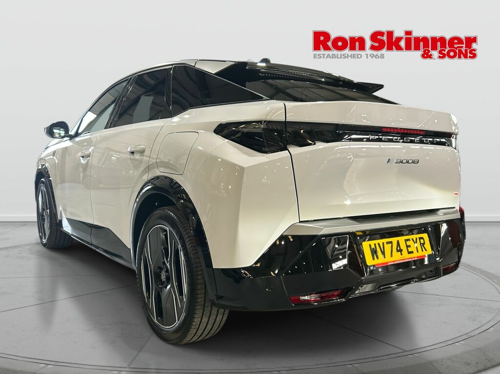 Peugeot 3008 73Kwh Gt Suv 210 Ps WV74EYR White #3