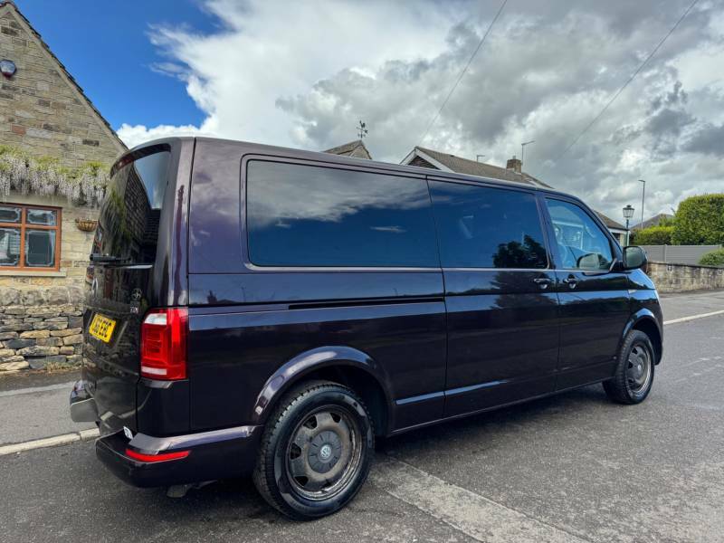 Volkswagen Transporter Shuttle 2L S Black #3