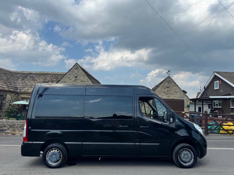 Renault Master 2.3 Dci 33 Business Quickshift Fwd Mwb Medium Roof Black #3