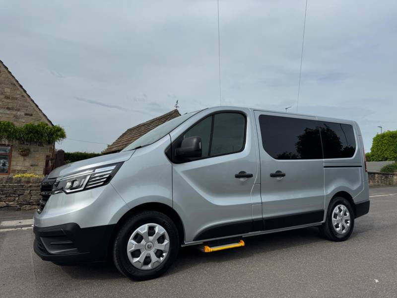 Renault Trafic 2.0 Dci Blue Sl30 Advance Edc L1 H1 Euro 6 Ss 5 YJ25CKP Grey #3