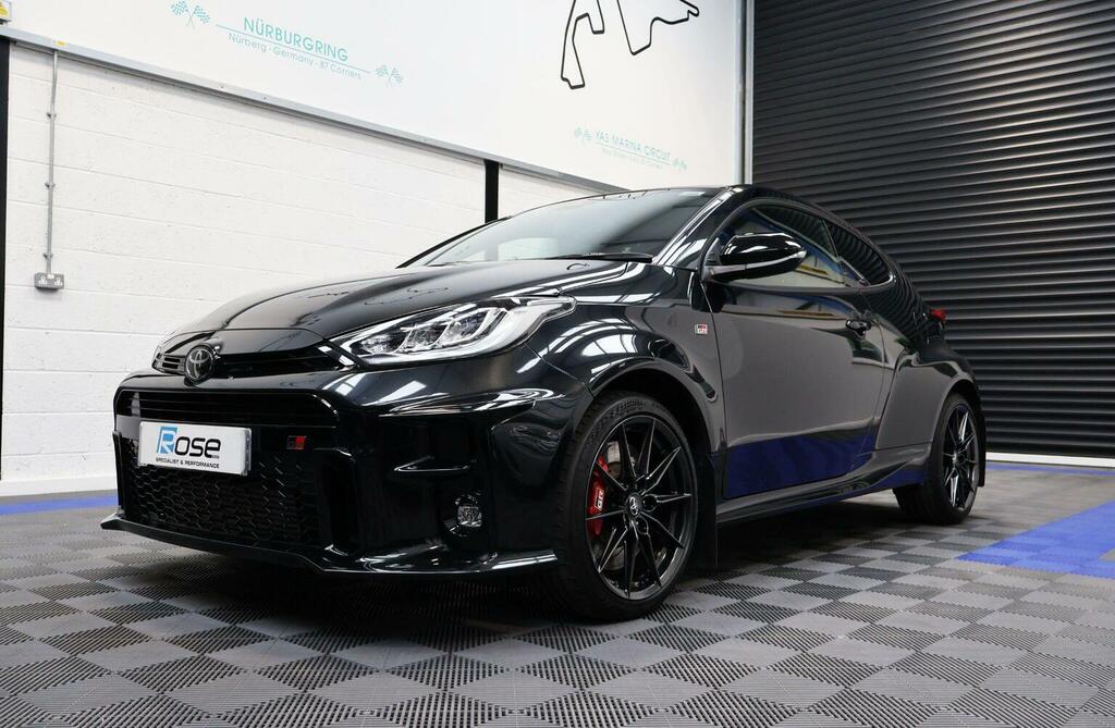Toyota Yaris 1.6T Gr Circuit Awd Euro 6 EX22LKY Black #3