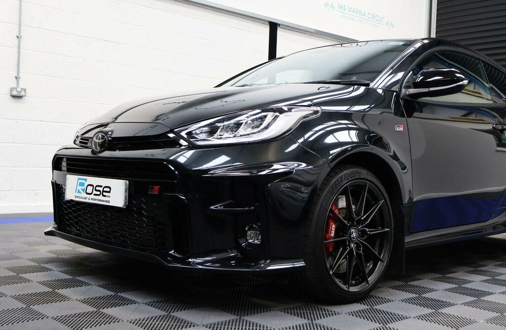 Toyota Yaris 1.6T Gr Circuit Awd Euro 6 EX22LKY Black #4