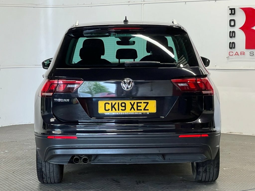 Volkswagen Tiguan 1.5L Match CK19XEZ Black #4