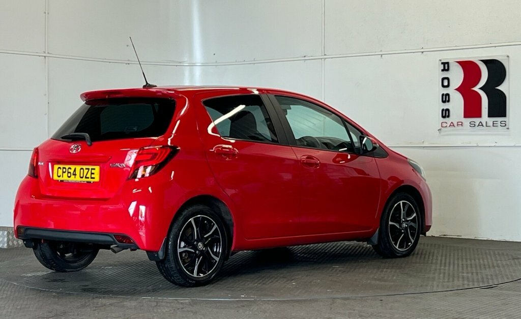 Toyota Yaris Hatchback CP64OZE Red #3