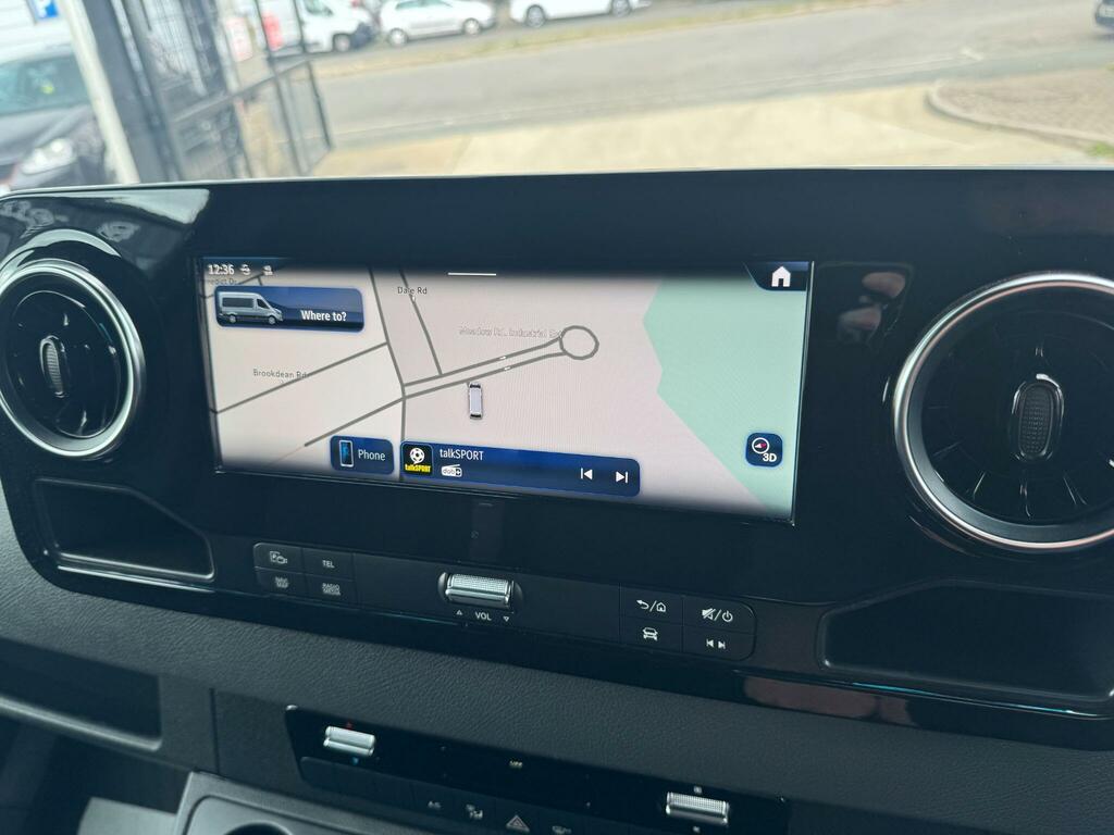 Mercedes-Benz eSprinter Pro Blue #28