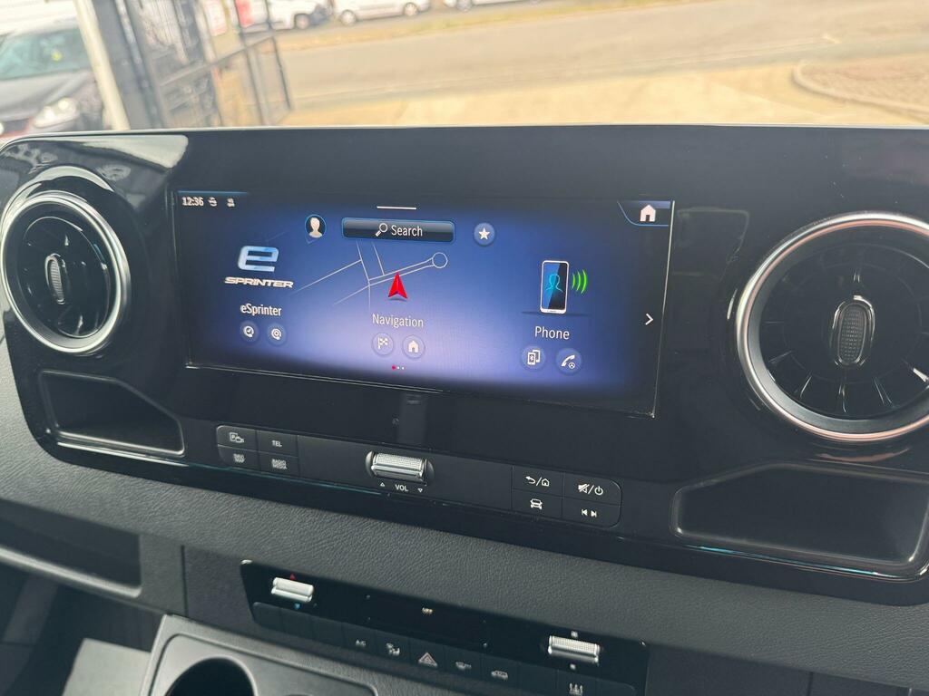 Mercedes-Benz eSprinter Pro Blue #26