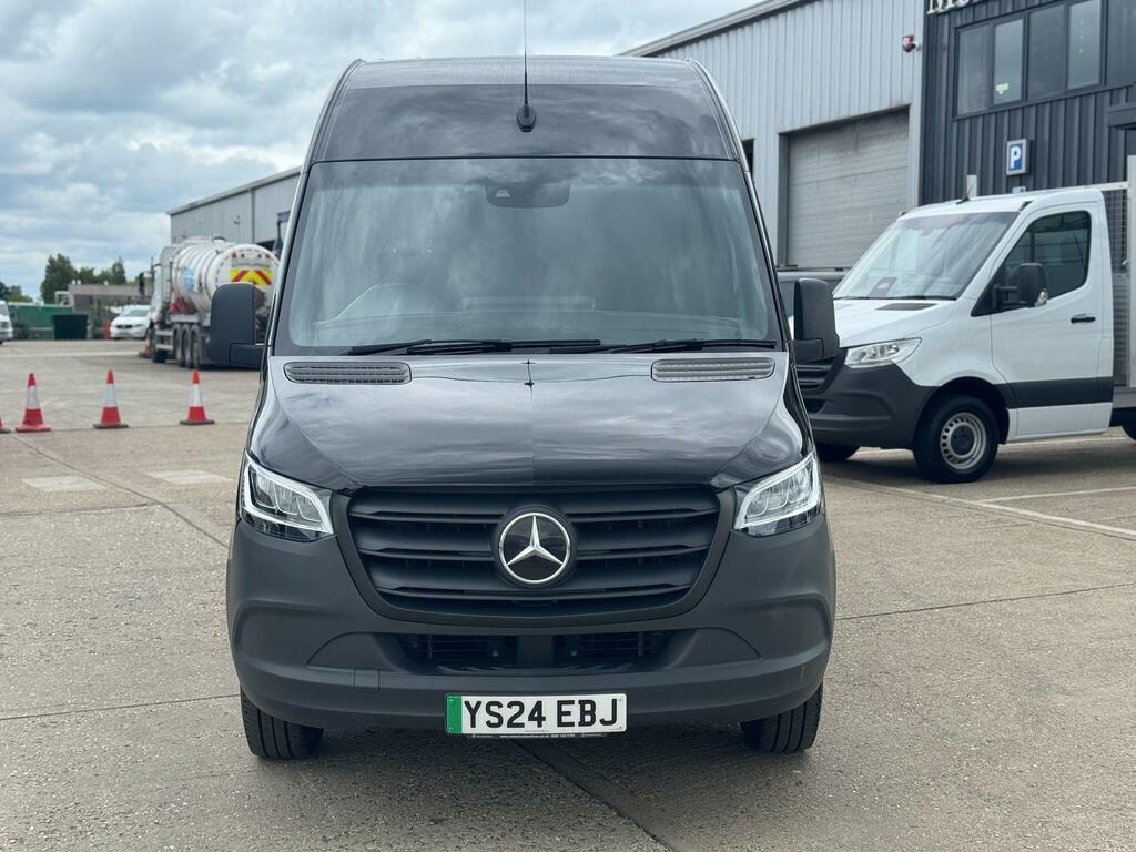 Mercedes-Benz eSprinter 113Kwh Esprinter 420 Van L3 Black #4