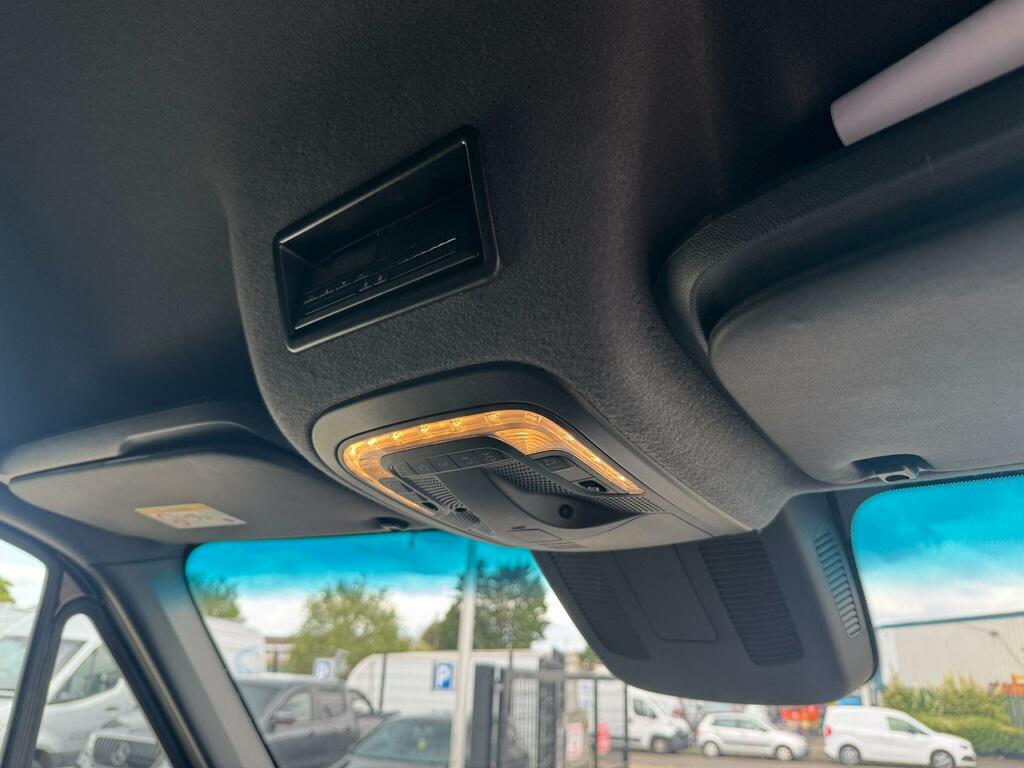 Mercedes-Benz eSprinter Pro Blue #20