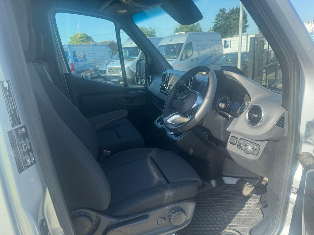 Mercedes-Benz eSprinter 55Kwh Progressive Panel Van Fwd White #9