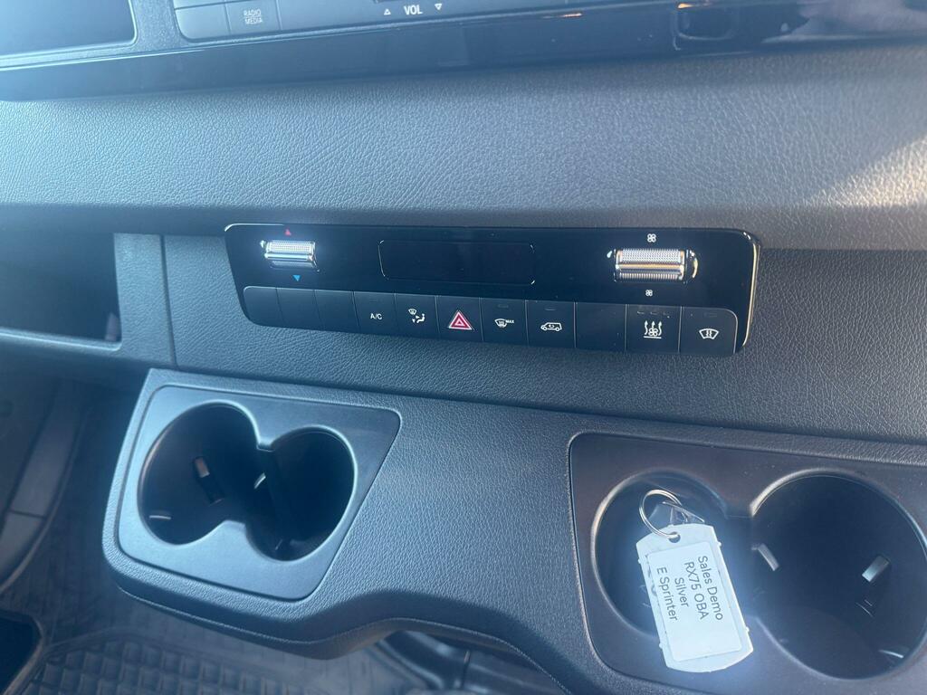 Mercedes-Benz eSprinter 55Kwh Progressive Panel Van Fwd White #12