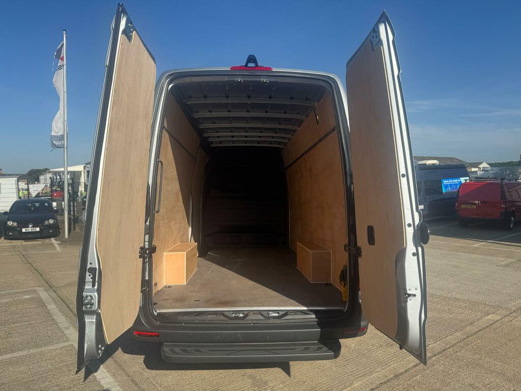 Mercedes-Benz eSprinter 55Kwh Progressive Panel Van Fwd White #20