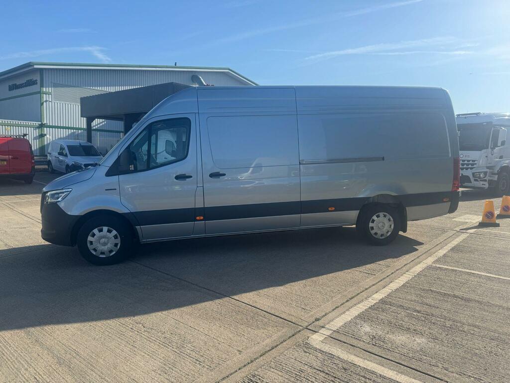 Mercedes-Benz eSprinter 55Kwh Progressive Panel Van Fwd White #4