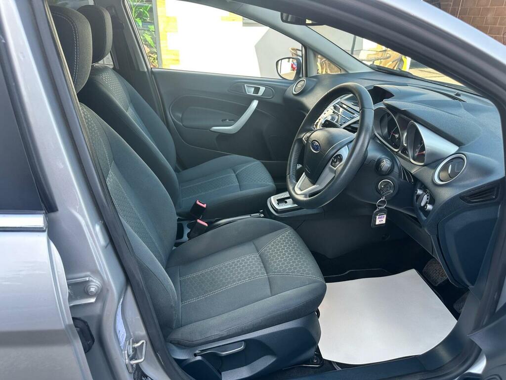 Ford Fiesta 1.4 Titanium Silver #2