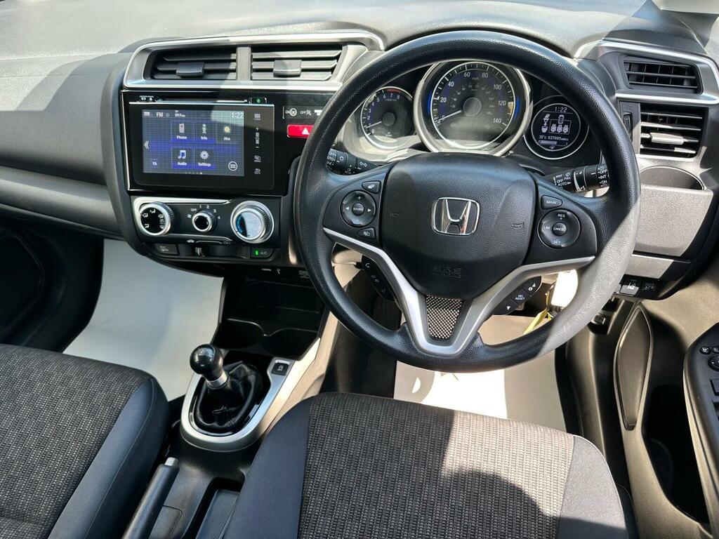 Honda Jazz 1.3 I-vtec Se Euro 6 S S BW16TFJ Silver #4