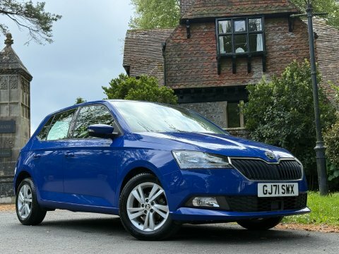 Skoda Fabia Hatchback GJ71SWX #2
