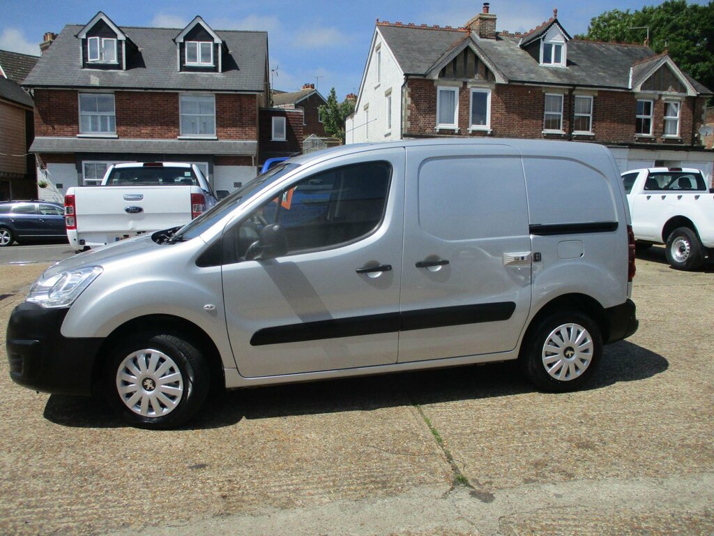 Peugeot Partner 1.6 Bluehdi 855 Se L1 Stop Start MT18NXU Silver #2