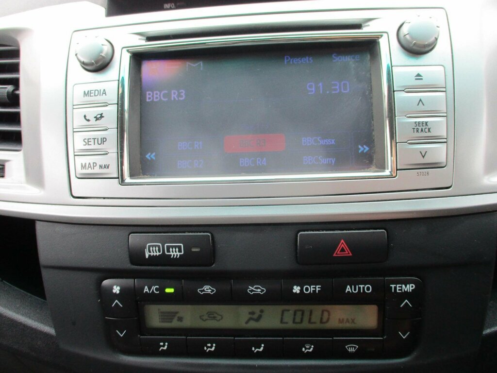 Toyota HILUX Hl3 4X4 D-4d Dcb Silver #17